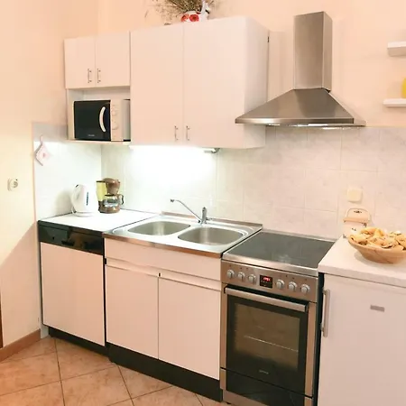 Nadia's House *